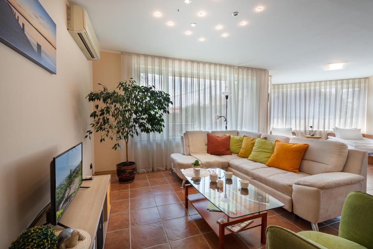 Вила Костадинов Varna Exterior photo